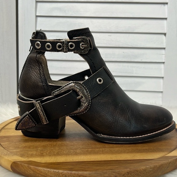 FREEBIRD l Carsen Blackish Leather Ankle Bootie Size 8 Western Country Bo… - Picture 3 of 13